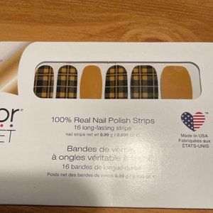 Color Street Breaking Plaid